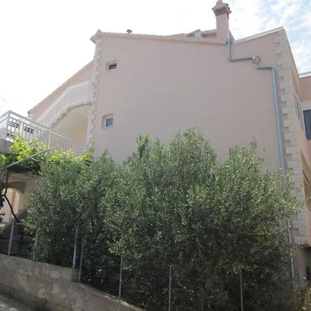 In With Sea View, Balcony, Air Conditioning, Wi-fi Appartamento